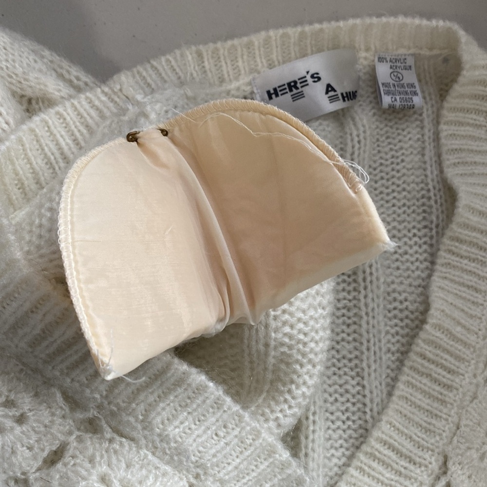 Vintage Here’s a Hug Cream Cable Knit Cardigan button front size Large - Picture 9 of 13